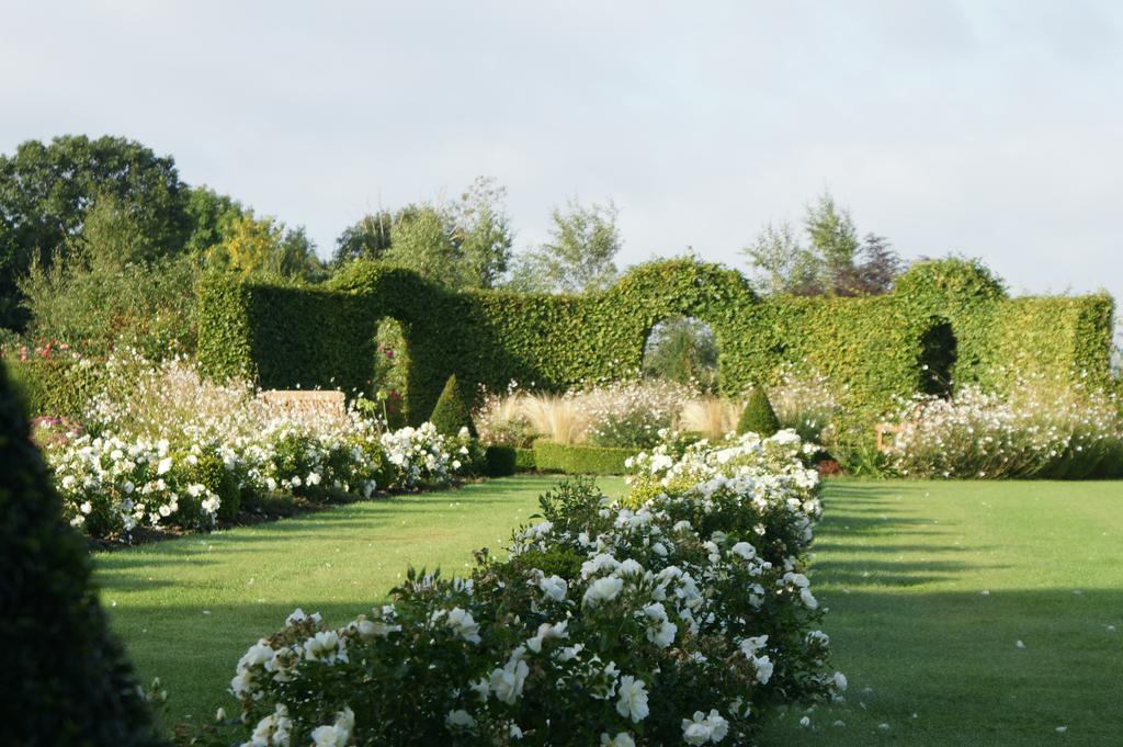 Le Clos Saint-Gilles Bed & Breakfast Ardevon Exterior photo